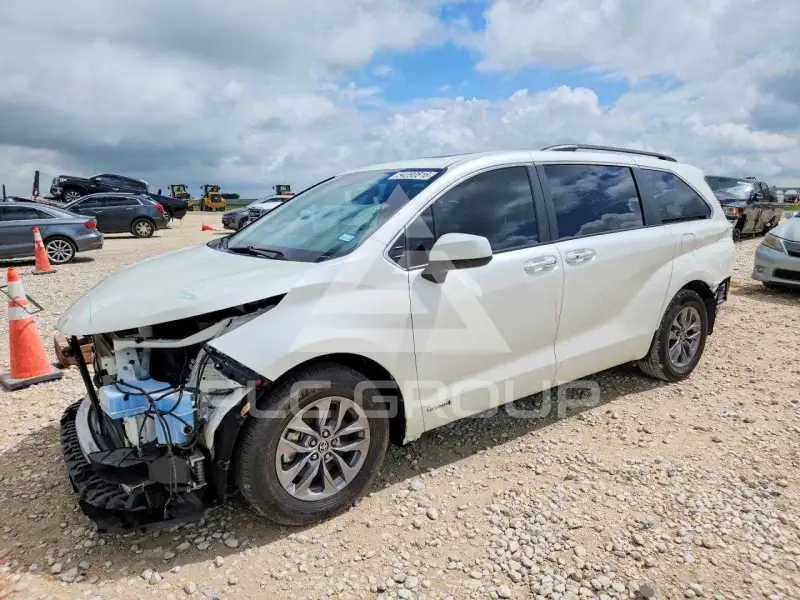 2021 Toyota SIENNA фото