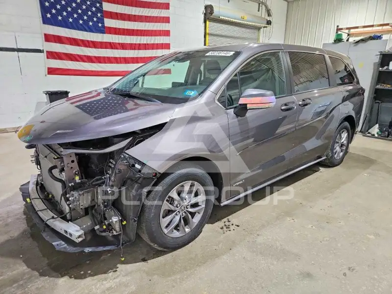 2021 Toyota SIENNA фото