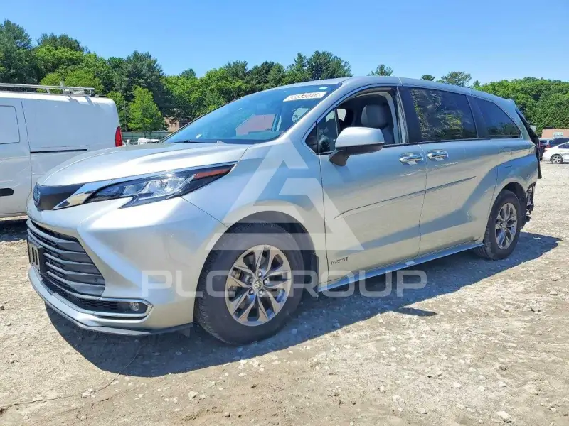 2021 Toyota SIENNA фото