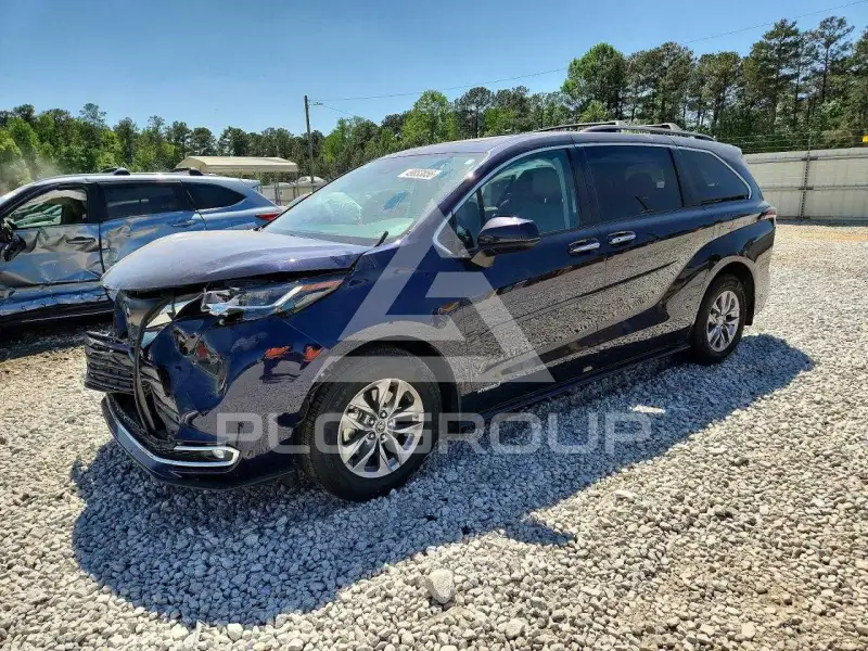 2021 Toyota SIENNA фото