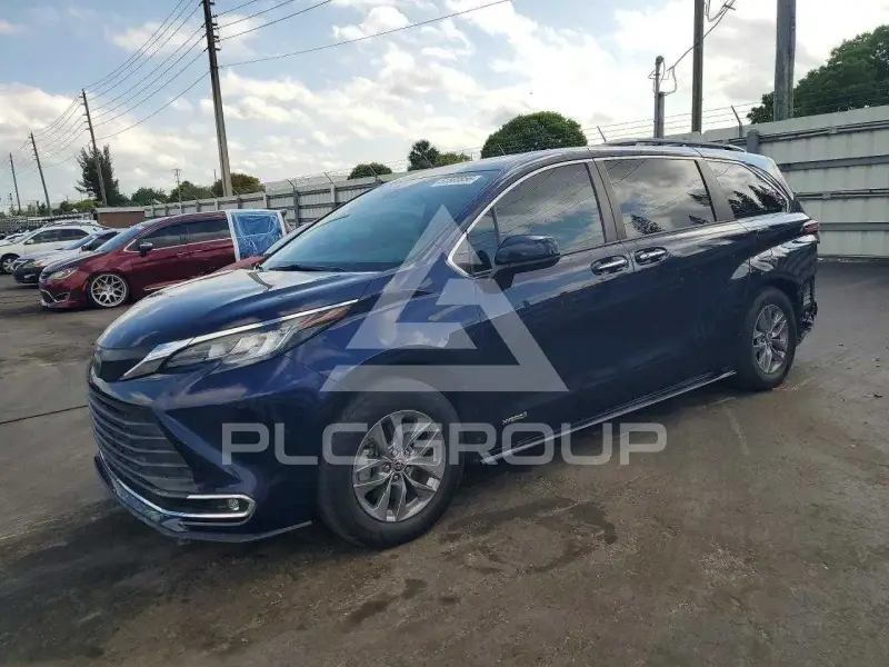 2021 Toyota SIENNA фото