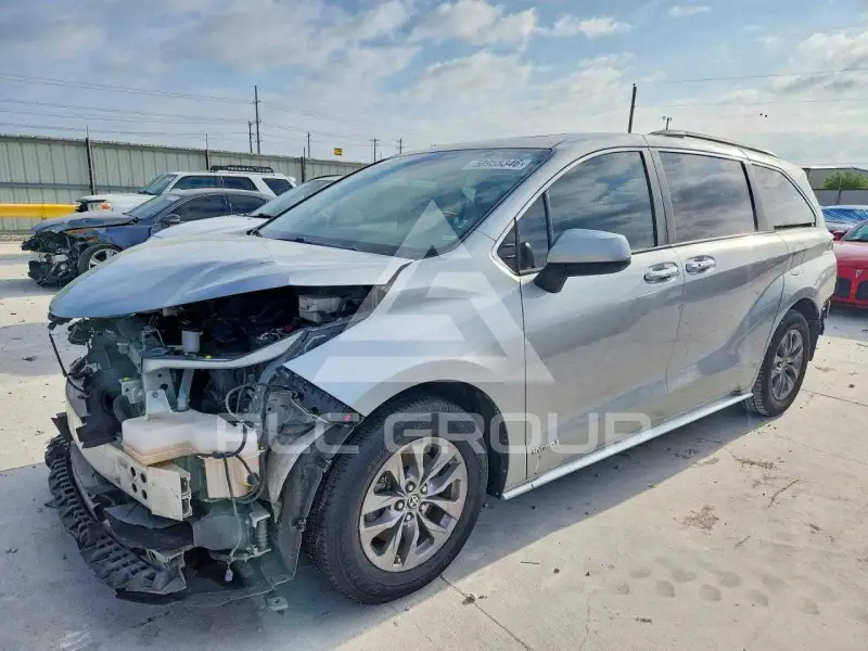 2021 Toyota SIENNA фото
