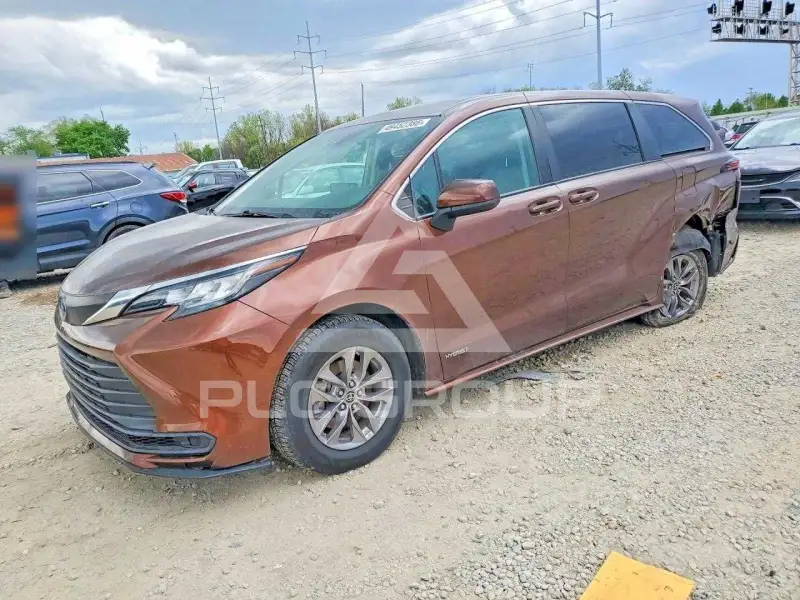 2021 Toyota SIENNA photo