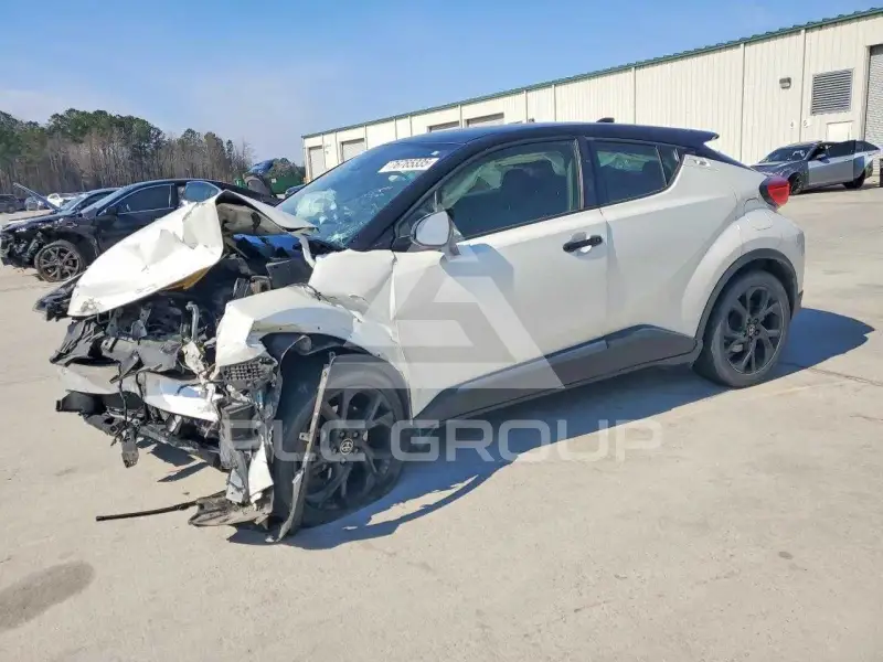 2021 Toyota C-HR photo