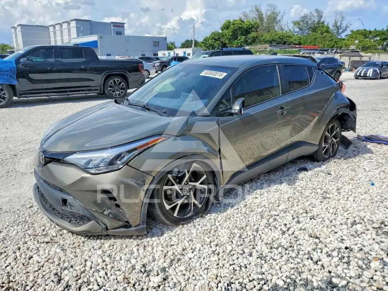 2021 Toyota C-HR photo