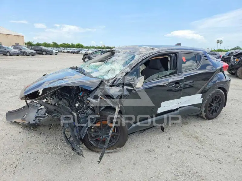 2021 Toyota C-HR photo