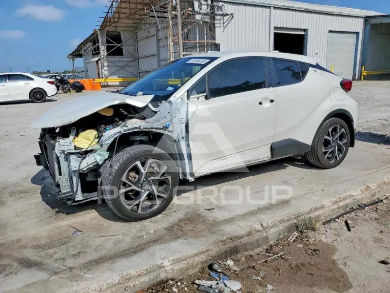 2021 Toyota C-HR фото