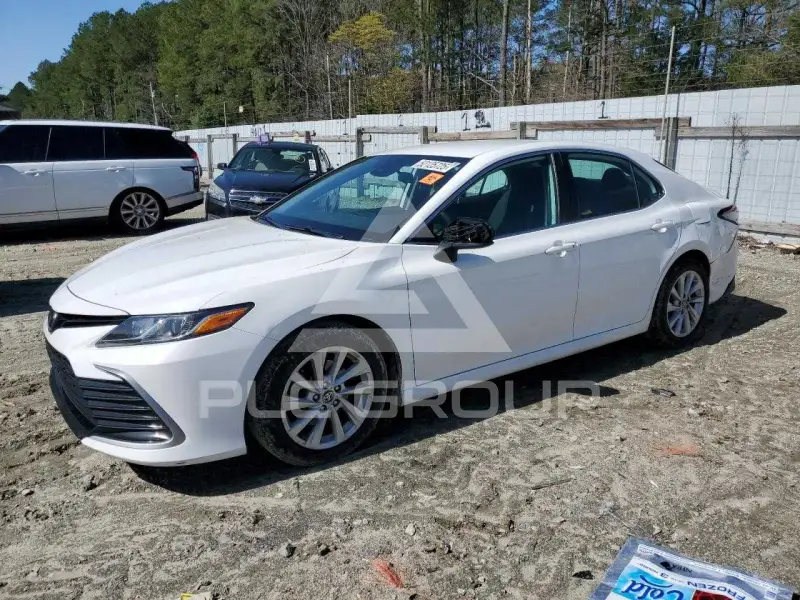 2021 Toyota CAMRY photo