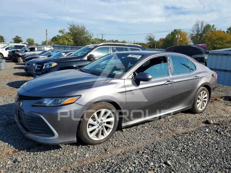 2021 Toyota CAMRY фото