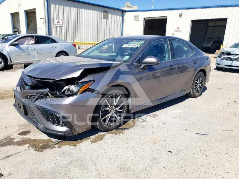 2021 Toyota CAMRY фото