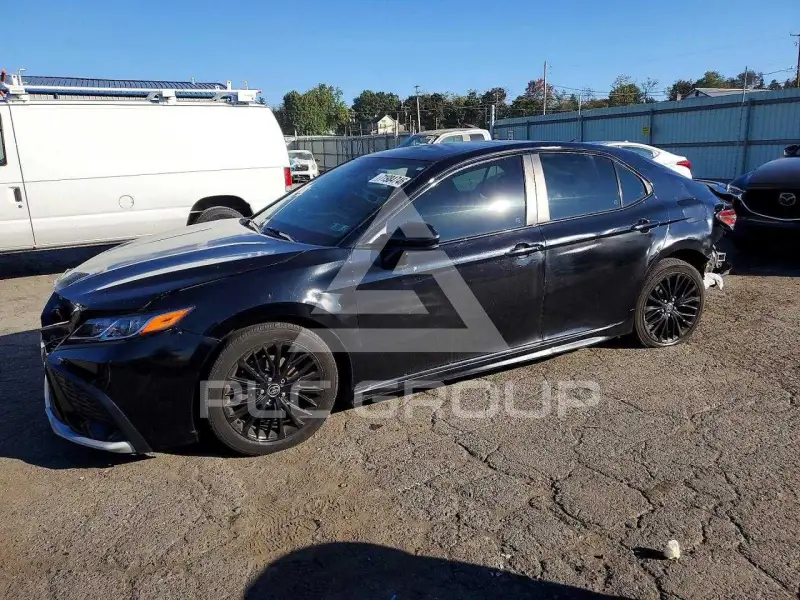 2021 Toyota CAMRY фото