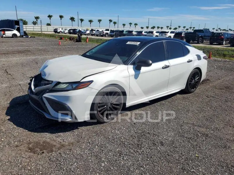 2021 Toyota CAMRY фото