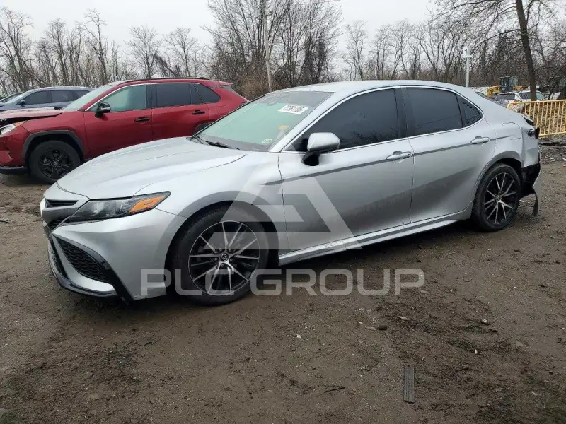 2021 Toyota CAMRY photo