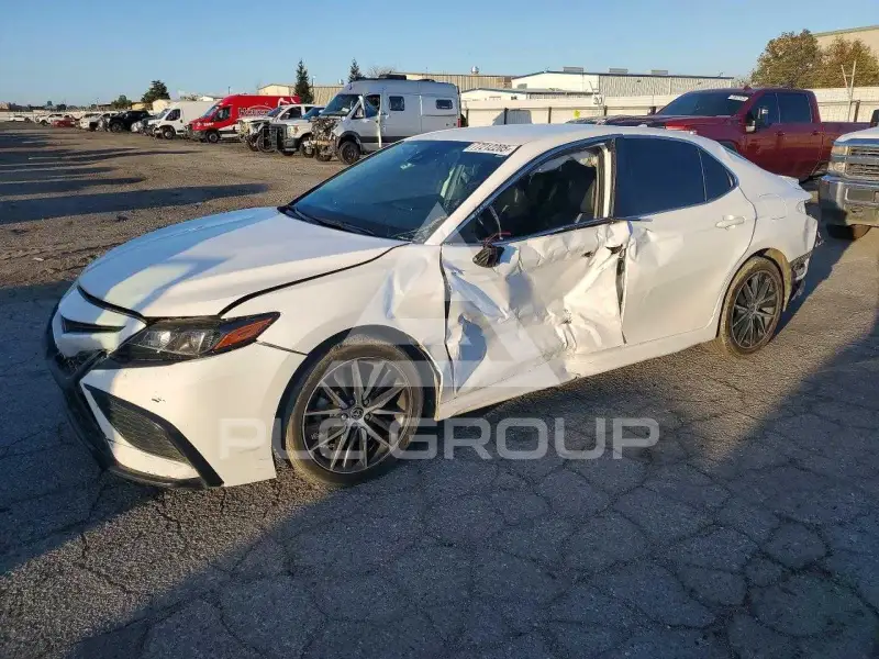 2021 Toyota CAMRY фото