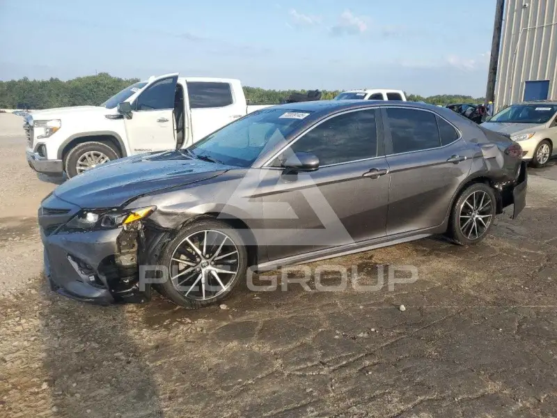 2021 Toyota CAMRY фото