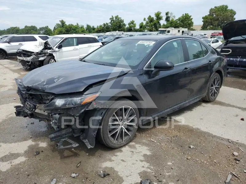2021 Toyota CAMRY фото