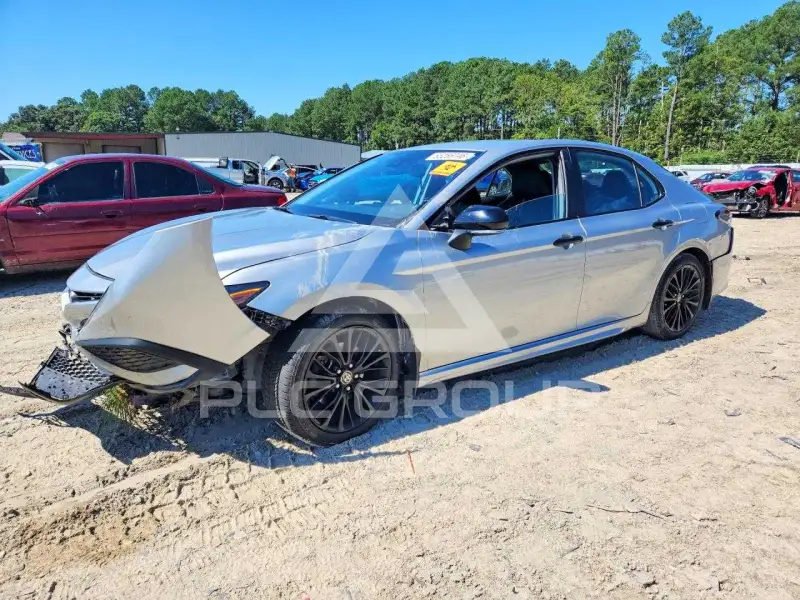 2021 Toyota CAMRY photo
