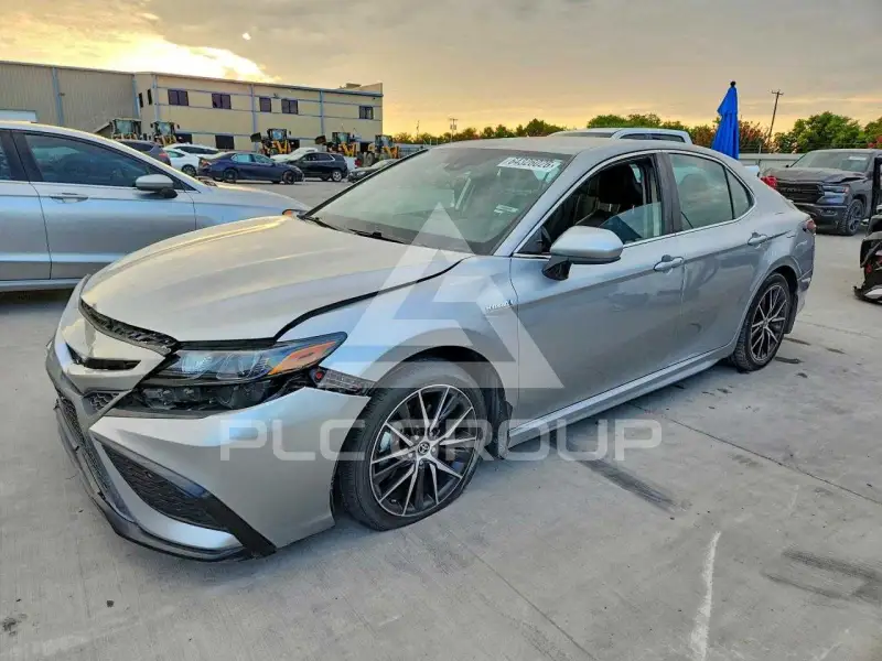 2021 Toyota CAMRY фото