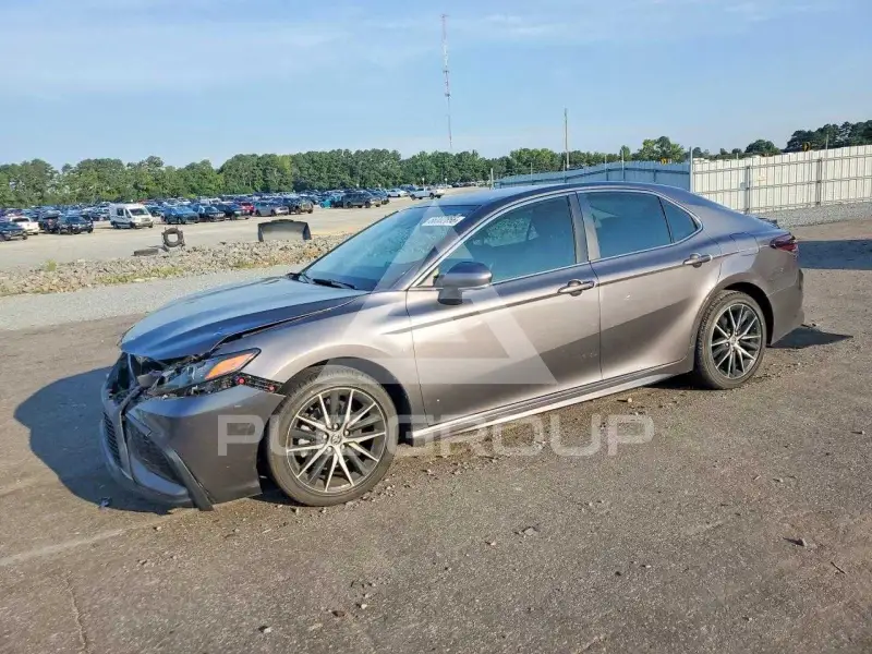 2021 Toyota CAMRY фото