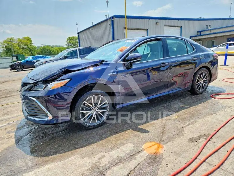 2021 Toyota CAMRY фото