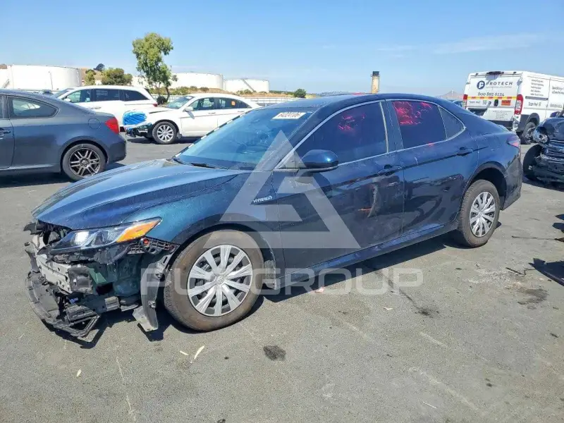 2021 Toyota CAMRY photo