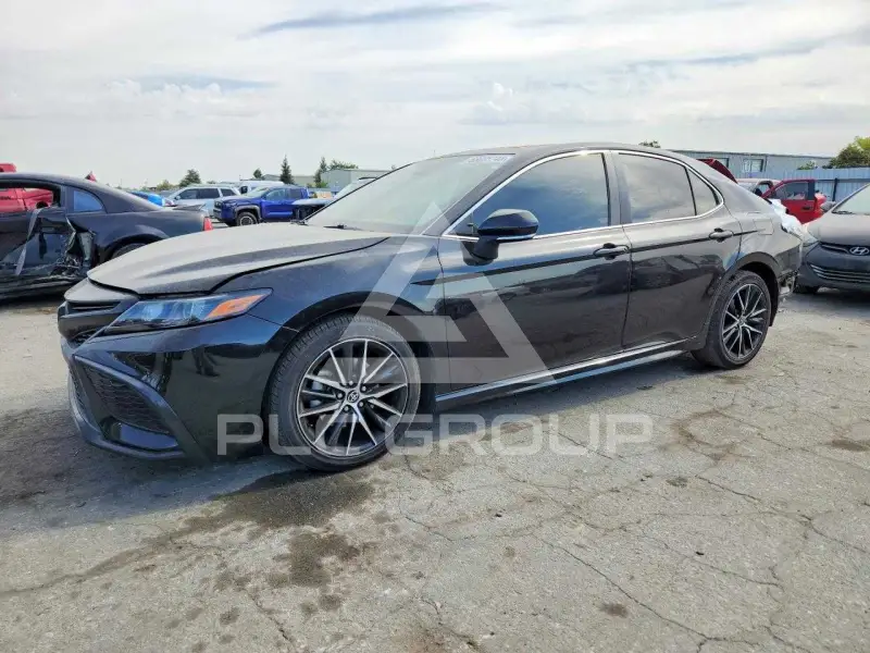 2021 Toyota CAMRY фото