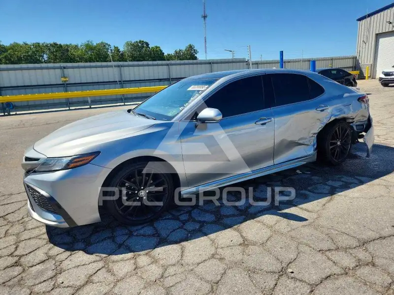 2021 Toyota CAMRY фото