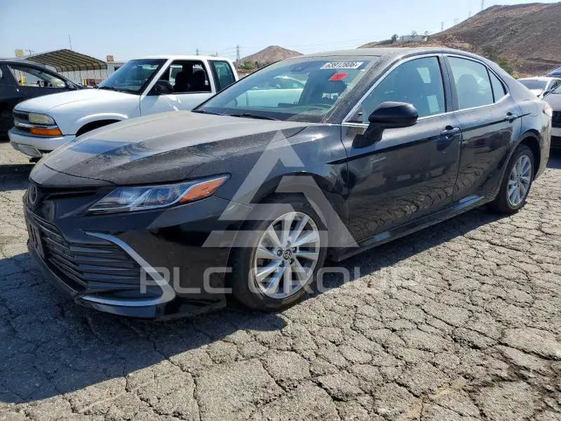 2021 Toyota CAMRY фото