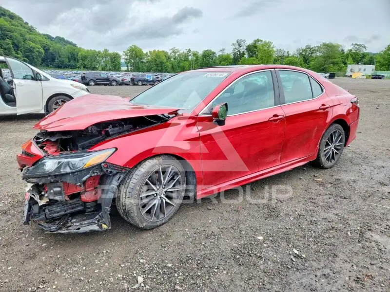 2021 Toyota CAMRY photo