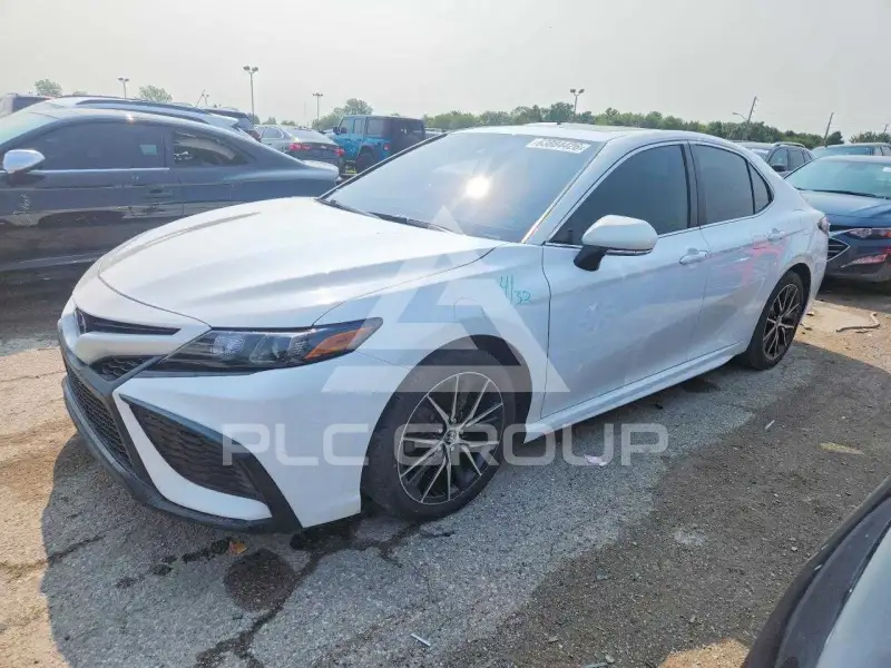 2021 Toyota CAMRY photo