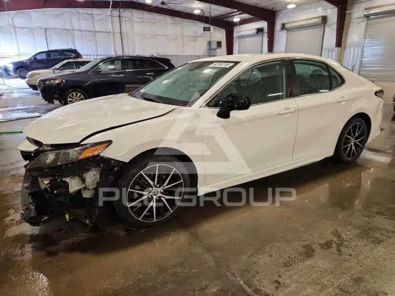 2021 Toyota CAMRY фото