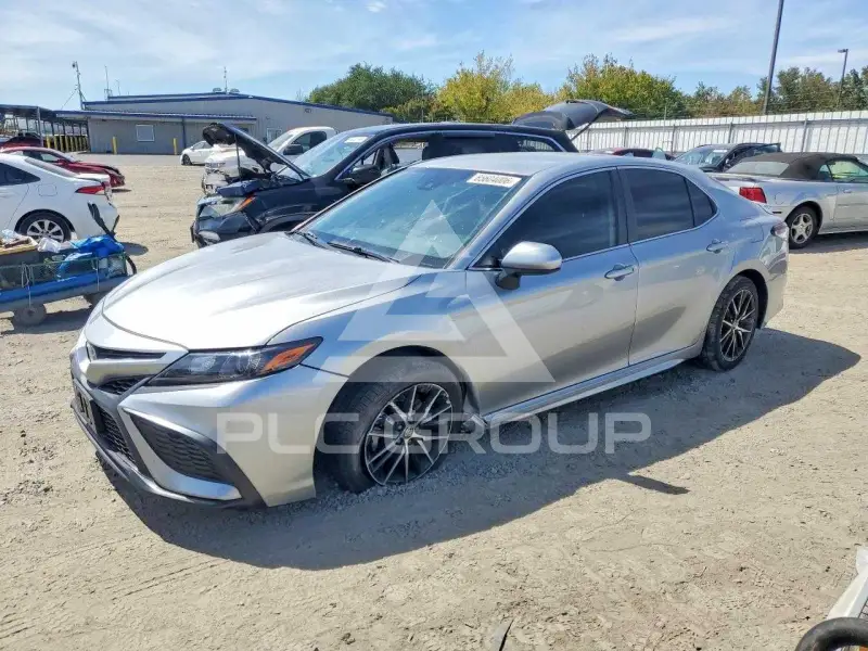 2021 Toyota CAMRY фото