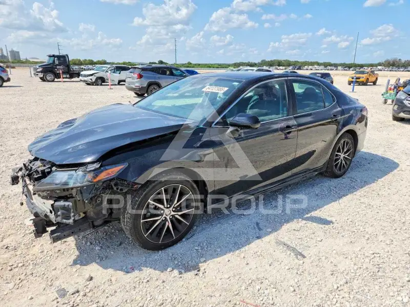 2021 Toyota CAMRY фото