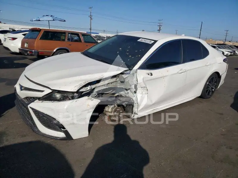 2021 Toyota CAMRY фото