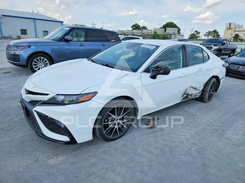 2021 Toyota CAMRY фото