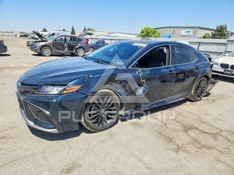 2021 Toyota CAMRY фото