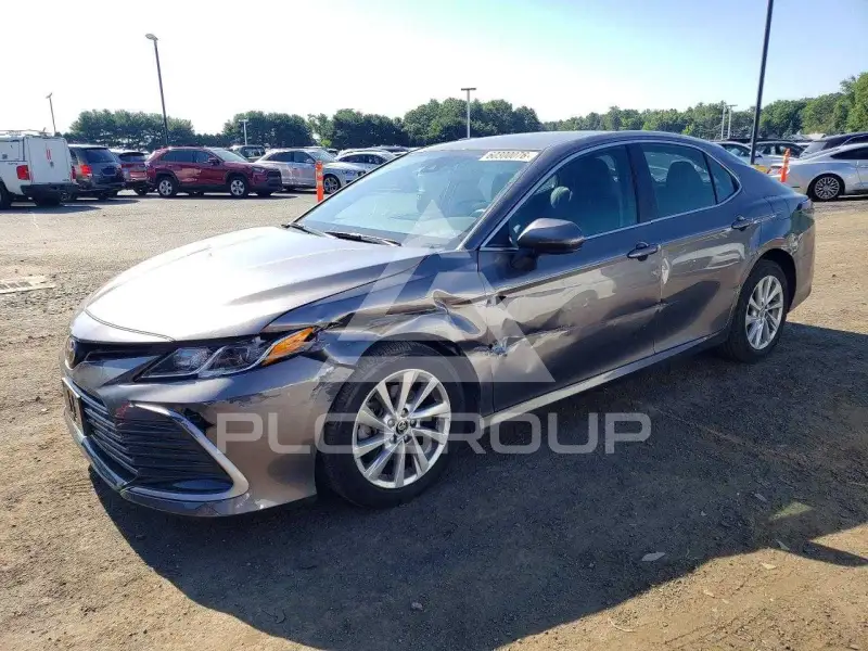 2021 Toyota CAMRY photo