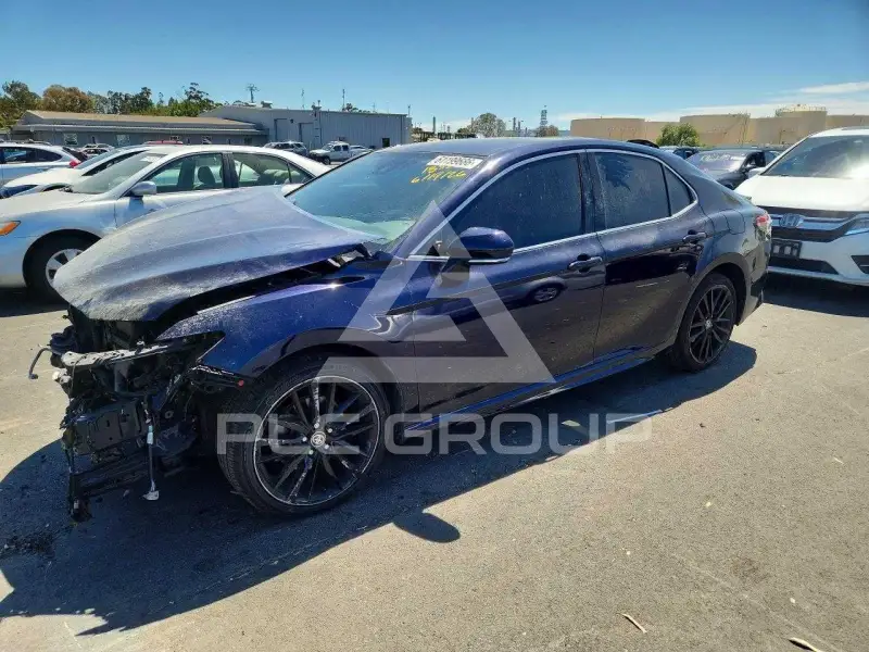 2021 Toyota CAMRY photo