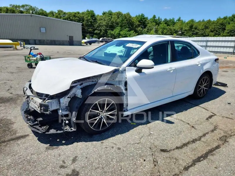 2021 Toyota CAMRY фото