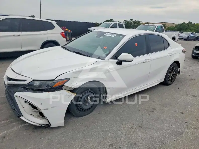 2021 Toyota CAMRY фото