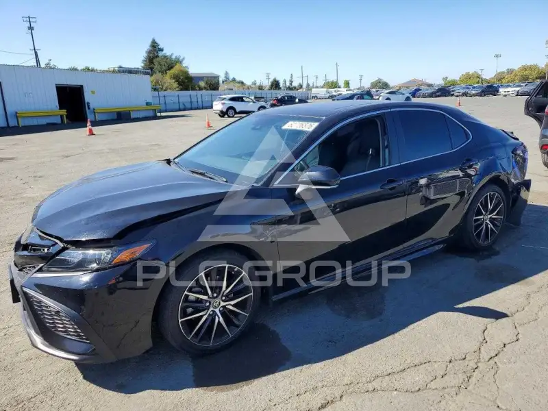 2021 Toyota CAMRY фото