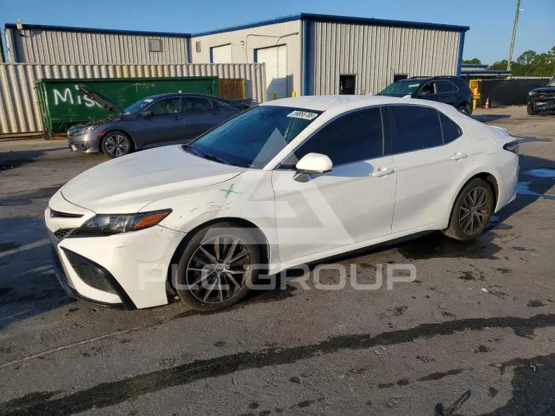 2021 Toyota CAMRY фото
