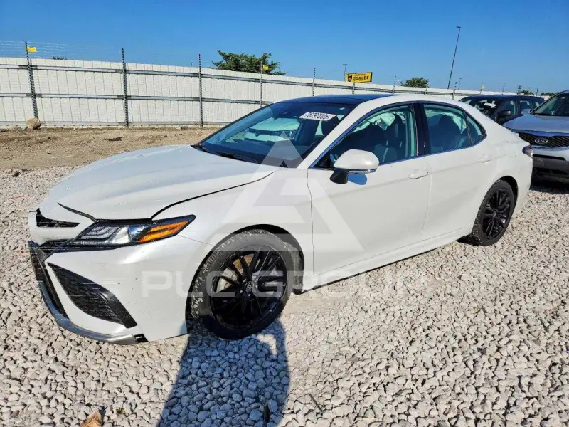 2021 Toyota CAMRY фото