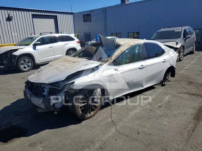 2021 Toyota CAMRY фото