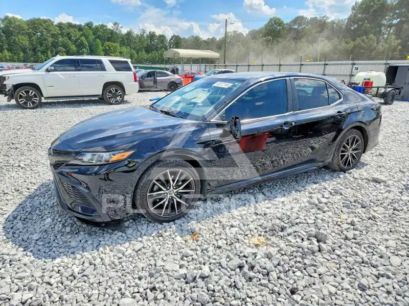 2021 Toyota CAMRY photo