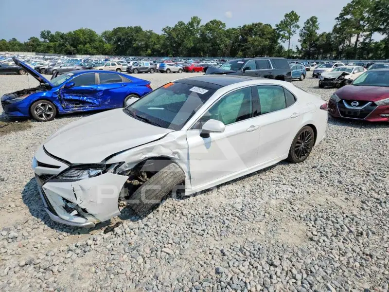 2021 Toyota CAMRY фото