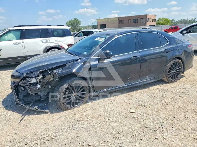 2021 Toyota CAMRY фото