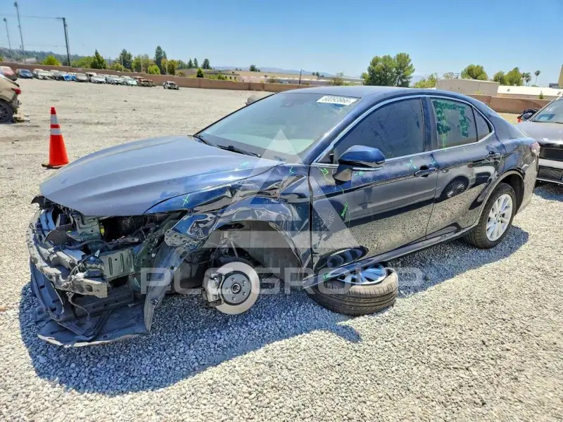 2021 Toyota CAMRY фото