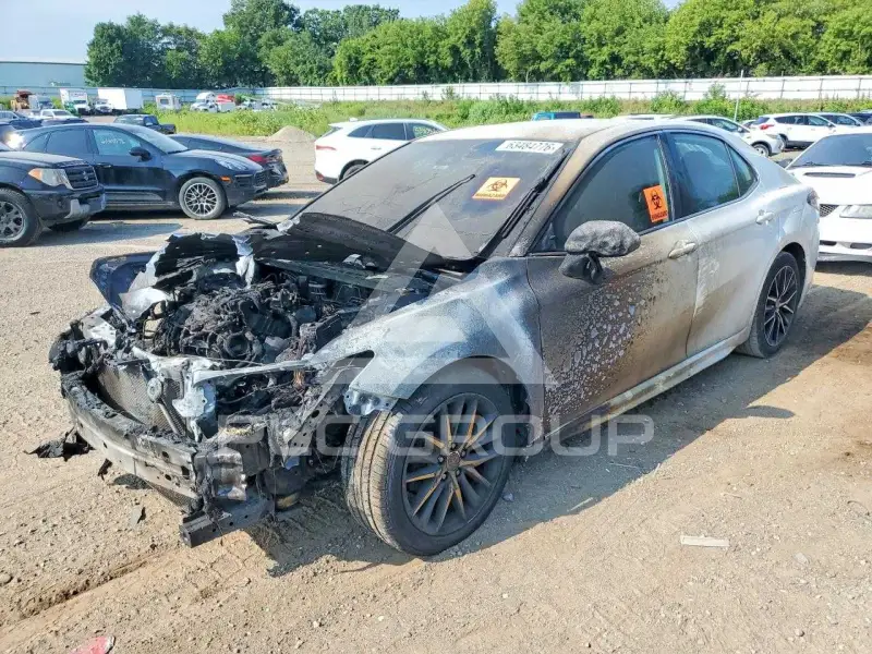 2021 Toyota CAMRY фото