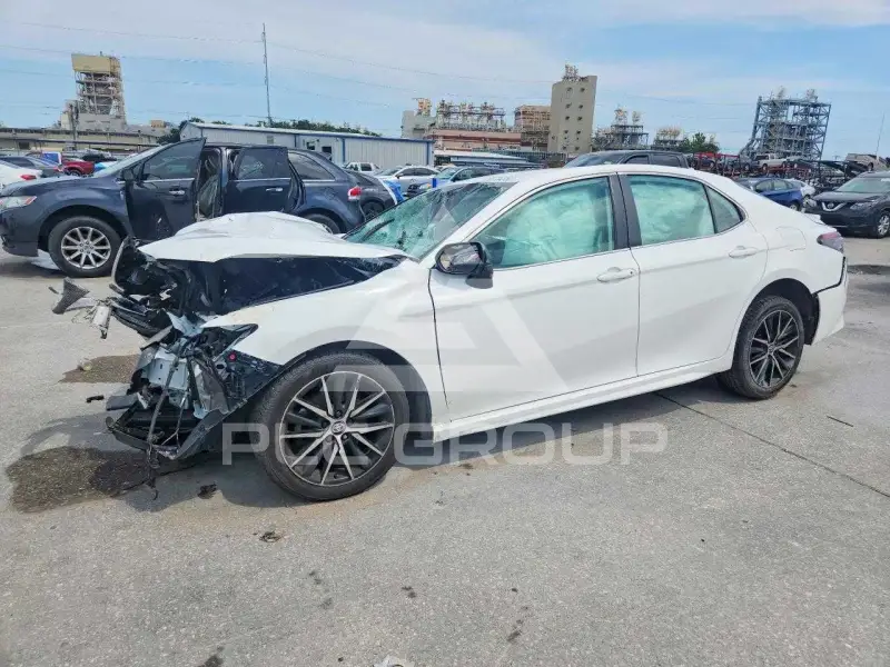 2021 Toyota CAMRY фото